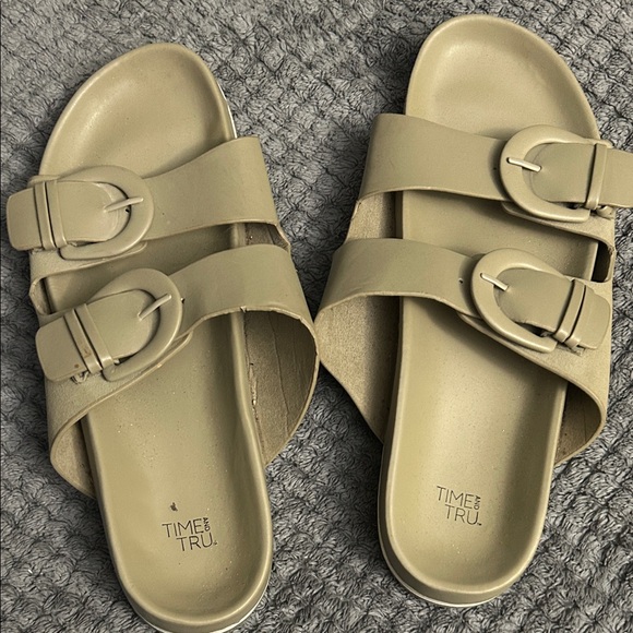 Time and Tru Women's Beige Buckle Sandals - Picture 1 of 3